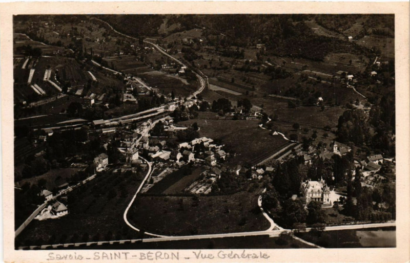 Carte postale ancienne Saint-Beron - Vue générale aerienne à Saint-Béron