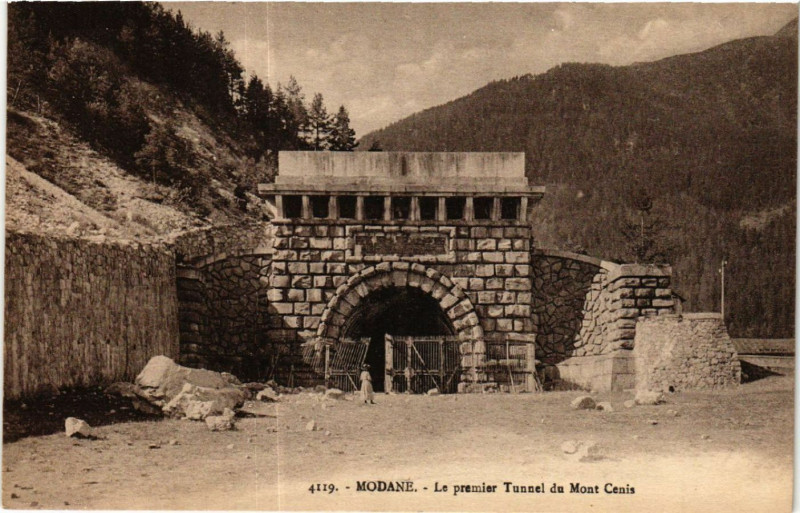 Carte postale ancienne Modane - Le premier Tunnel du Mont Cenis à Modane