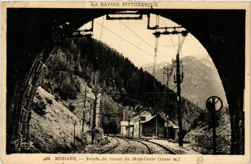 Carte postale ancienne Modane - Entrée du tunnel du Mont-Cenis (r 2220 m) à Modane