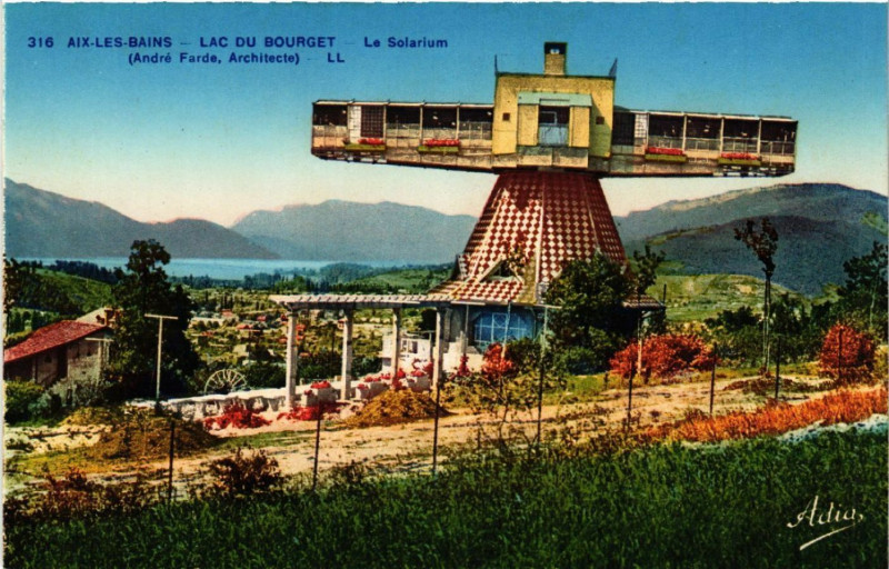 Carte postale ancienne Aix-les-Bains - Lac du Bourget - Le Solarium (Andre Farde Arch.) à Aix-les-Bains