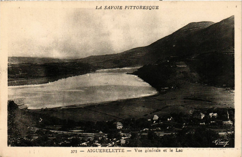 Carte postale ancienne Aiguebelette - Vue générale et le Lac