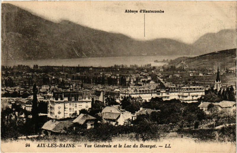 Carte postale ancienne Aix-les-Bains - Vue générale et le Lac du Bourget à Aix-les-Bains