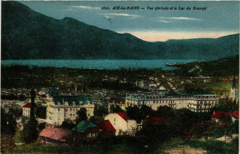 Carte postale ancienne Aix-les-Bains - Vue générale et le Lac du Bourget à Aix-les-Bains