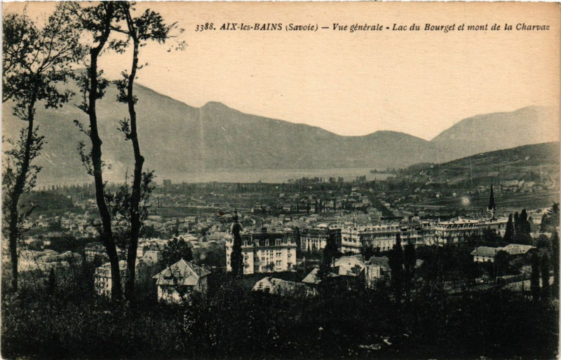 Carte postale ancienne Aix-les-Bains - Vue générale - Lac du Bourget et mont... à Aix-les-Bains