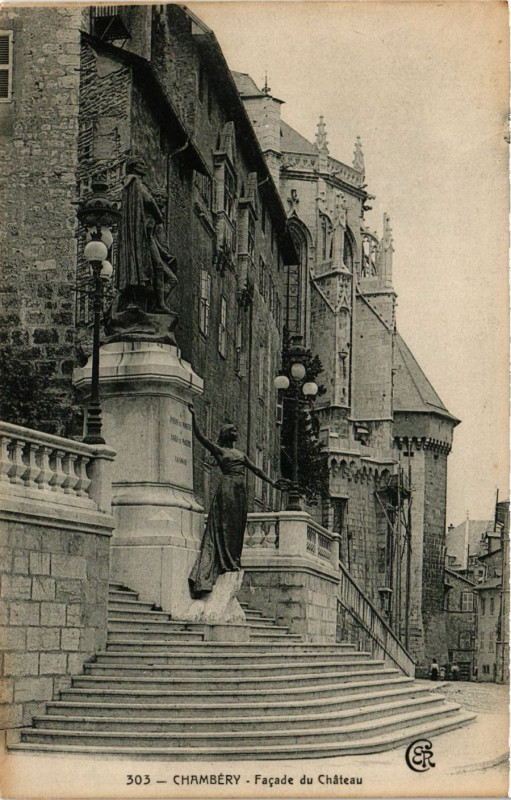 Carte postale ancienne Chambery - Facade du Chateau à Chambéry