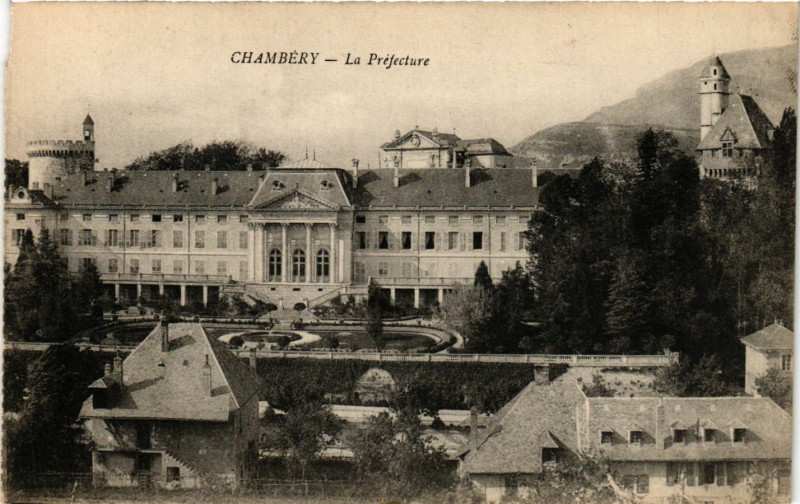 Carte postale ancienne Chambery - La Prefecture à Chambéry