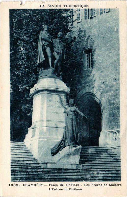 Carte postale ancienne Chambery Place du Chateau Les Freres de Maistre L'Entrée du.. à Chambéry