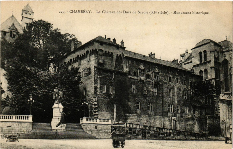 Carte postale ancienne Chambery - Le Chateau des Ducs de Savoie (Xi s.) - Mon.hist à Chambéry