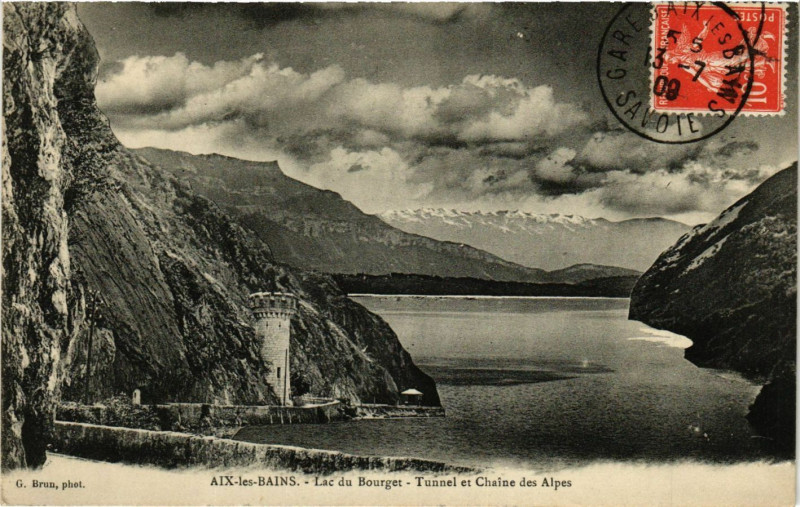 Carte postale ancienne Aix-les-Bains - Lac du Bourget - Tunnel et Chaine des Alpes à Aix-les-Bains