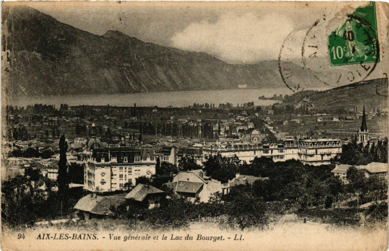 Carte postale ancienne Aix-les-Bains - Vue générale et le Lac du Bourget à Aix-les-Bains