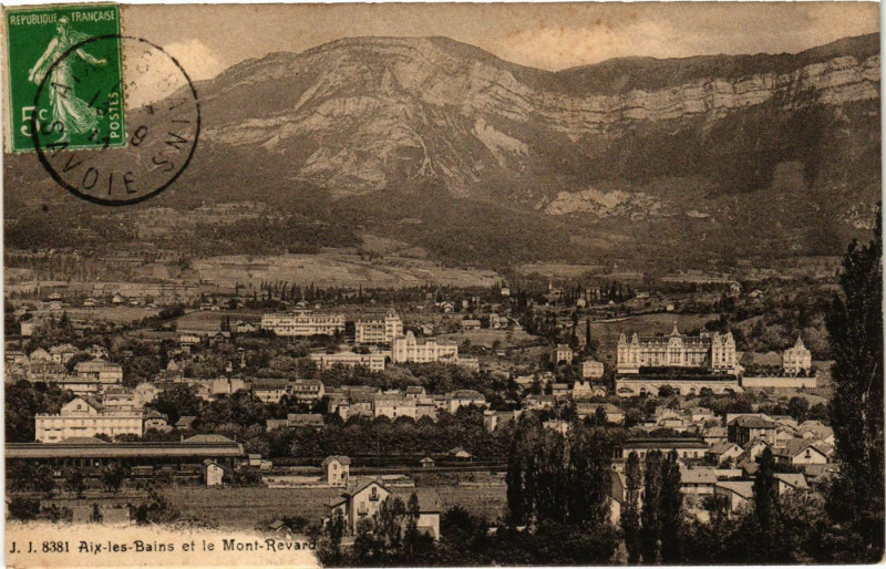 Carte postale ancienne Aix-les-Bains et le Mont-Revard à Aix-les-Bains