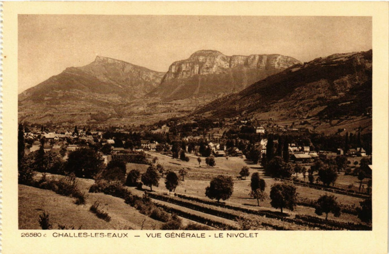 Carte postale ancienne Challes-les-Eaux - Vue générale - Le Nivolet à Challes-les-Eaux