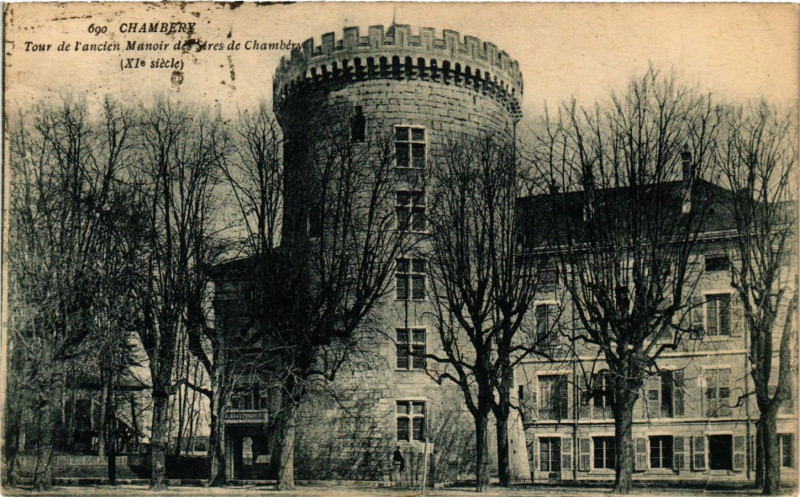Carte postale ancienne Chambery - Tour de l'ancien Manoir de Sires de Chambery à Chambéry