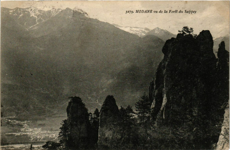 Carte postale ancienne Modane vu de la Foret du Sappey à Modane