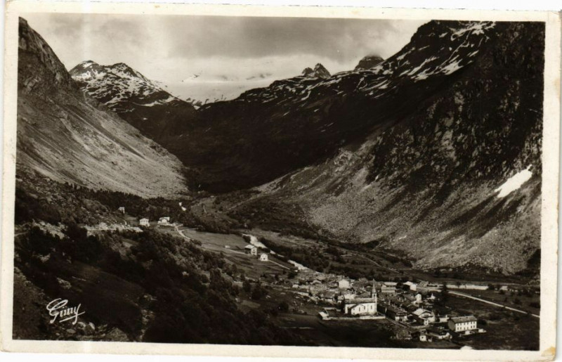 Carte postale ancienne Bonneval-sur-Arc vu de la Route du Col de l'Iseran Le Glacier à Bonneval-sur-Arc