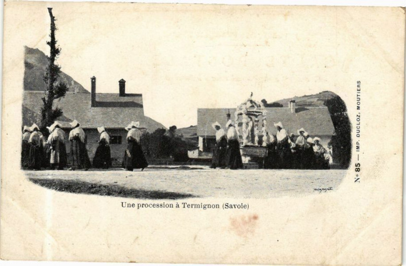 Carte postale ancienne Une procession a Termignon