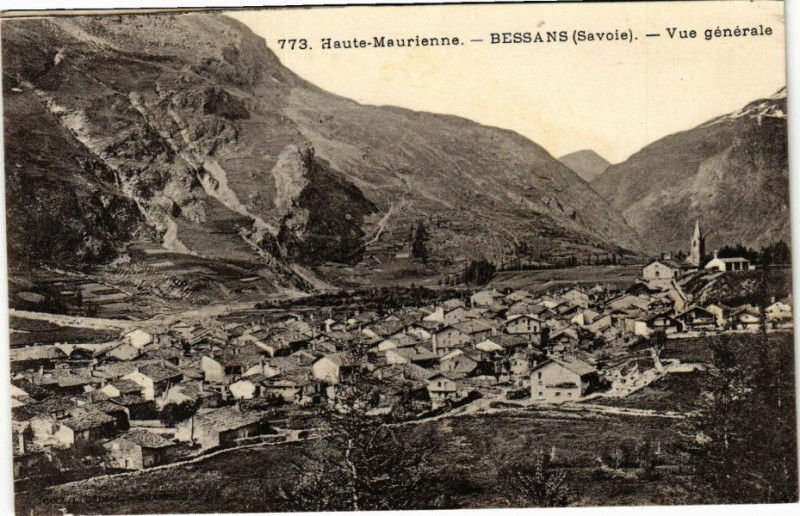 Carte postale ancienne Haute-Maurienne - Bessans - Vue générale à Bessans
