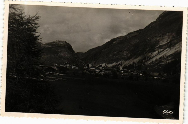 Carte postale ancienne Tignes - Vue générale à Tignes