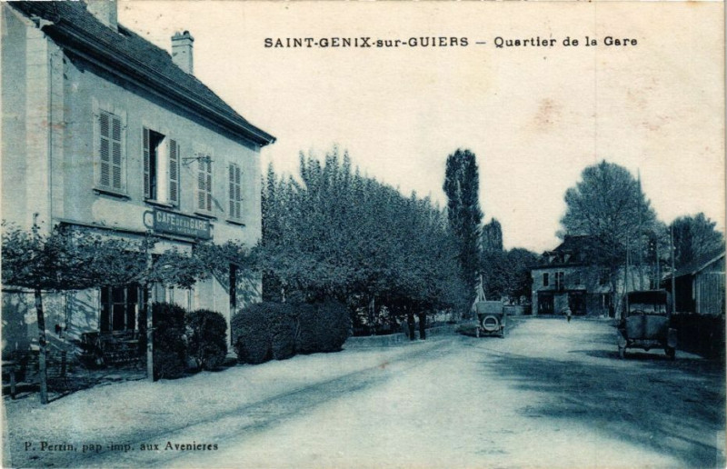 Carte postale ancienne Saint-Genix-sur-Guiers - Quartier de la Gare