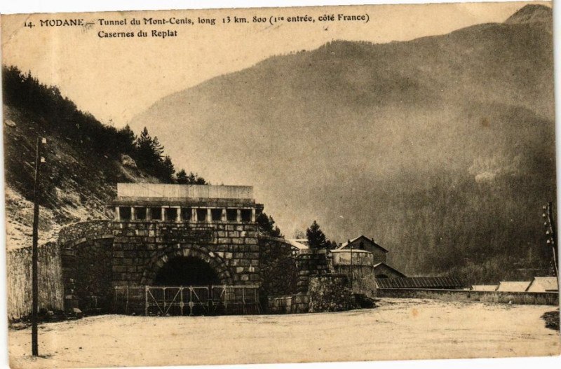 Carte postale ancienne Modane - Tunnel du Mont Cenis à Modane