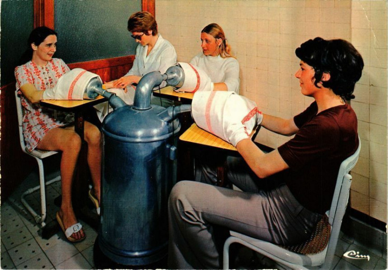 Carte postale ancienne Aix-les-Bains Le Berthollet des mains à Aix-les-Bains