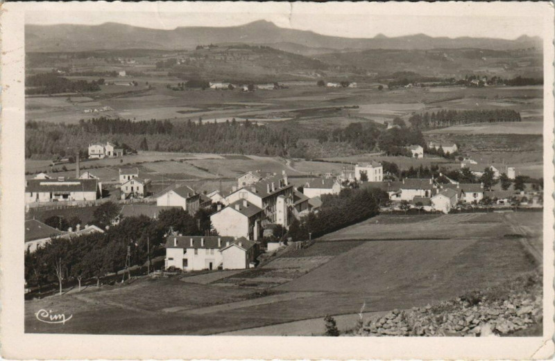 Carte postale ancienne Saint-Agreve - Quartier de la Gare à Saint-Agrève