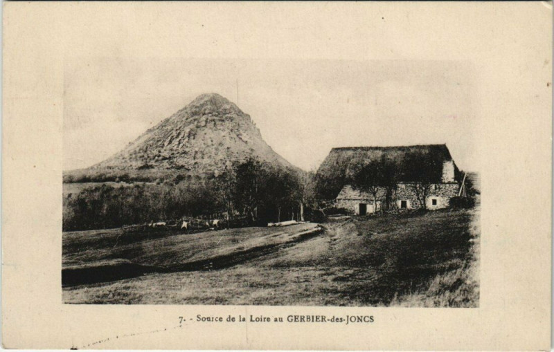 Carte postale ancienne Source de la Loire au Gerbier-des-Joncs
