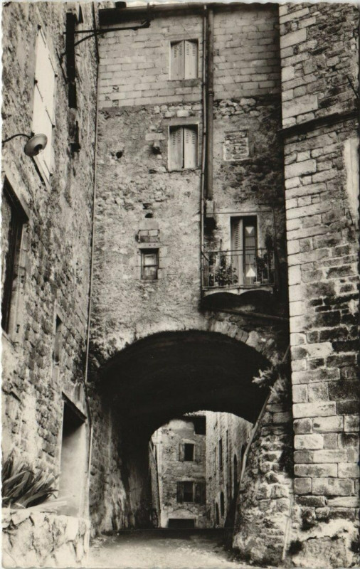 Carte postale ancienne Joyeuse - LRue de l'Hopital à Joyeuse
