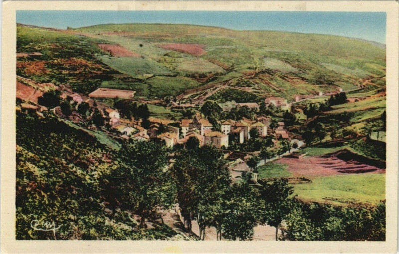 Carte postale ancienne Saint-Cirgues-en-Montagne - Vue générale à Saint-Cirgues-en-Montagne