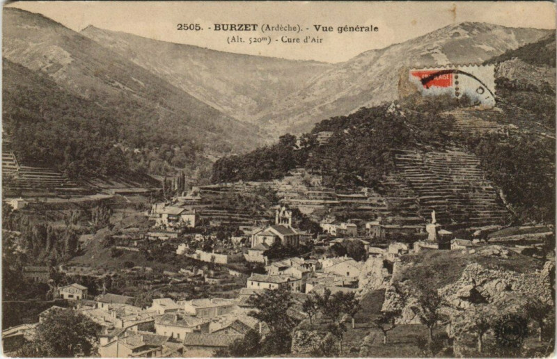 Carte postale ancienne Burzet - Vue générale à Burzet