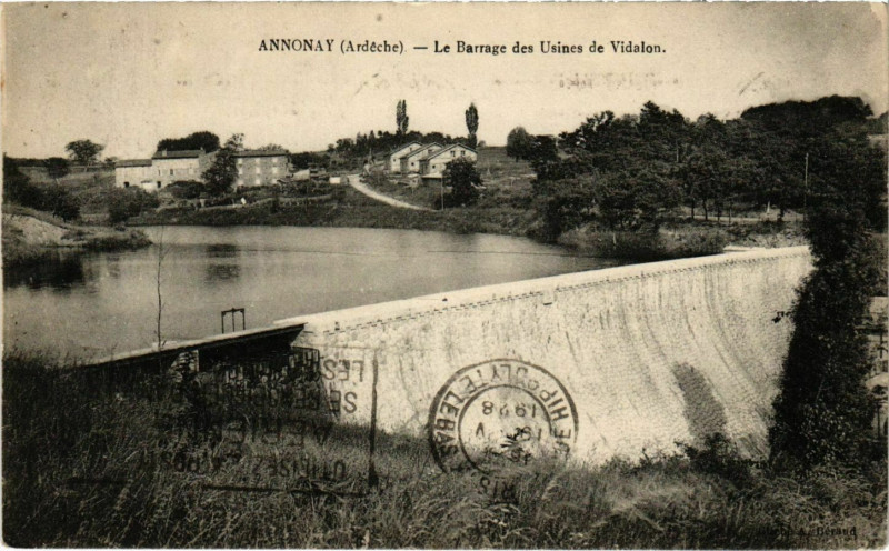 Carte postale ancienne Annonay - Le Barrage des Usines de Vidalon à Davézieux