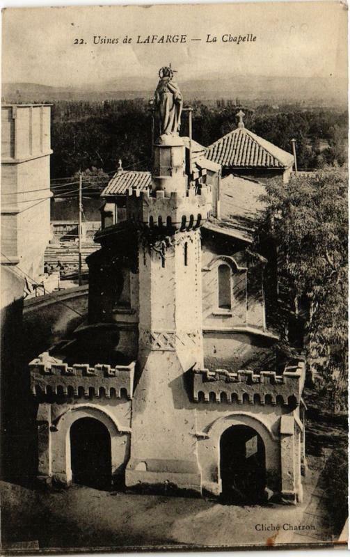 Carte postale ancienne Usines de Lafarge La Chapelle