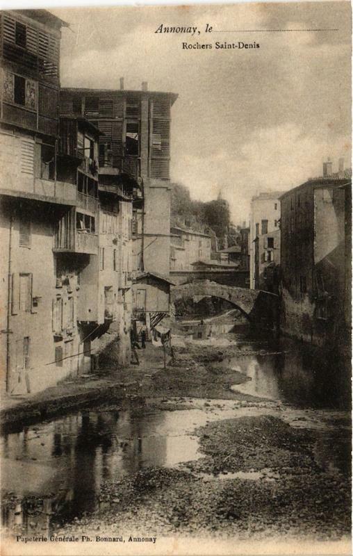 Carte postale ancienne Rochers Saint-Denis à Rocher