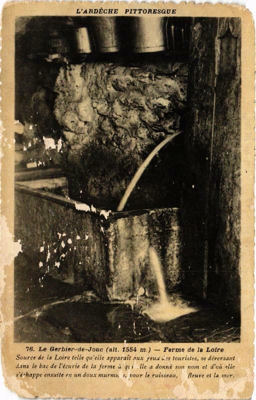 Carte postale ancienne Le Gerbier-des-Joncs Ferme de la Loire Source de la Loire telle