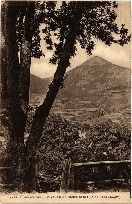 Carte postale ancienne L'Ardeche La Vallée de Besse et le Suc de Sara