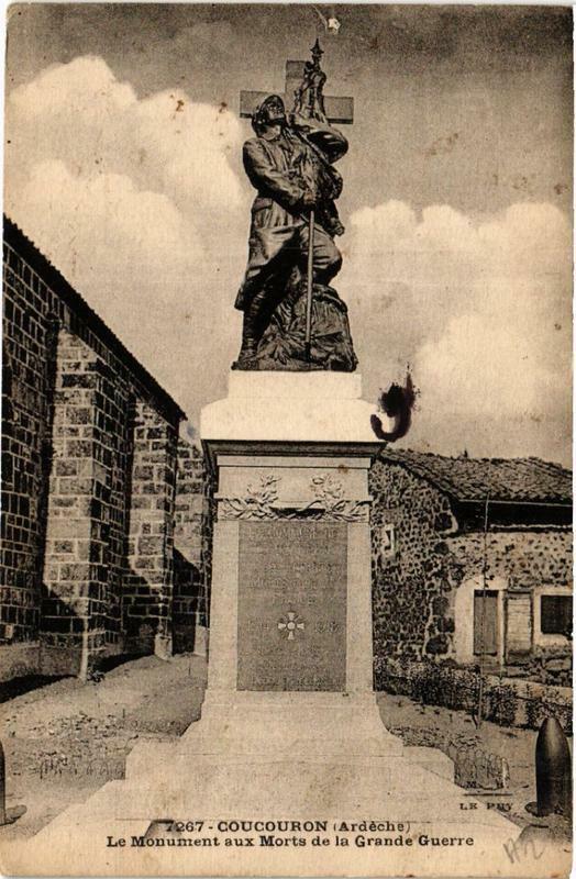 Carte postale ancienne Coucouron Le Monument aux Morts de la Grande Guerre à Coucouron