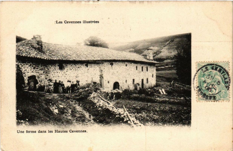 Carte postale ancienne Une ferme dans le Hautes Cevennes