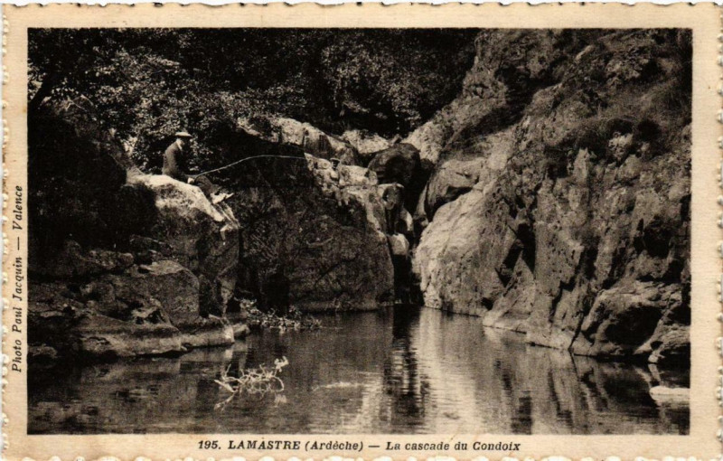 Carte postale ancienne Lamastre La cascade du Condoix à Lamastre