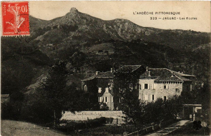 Carte postale ancienne Jaujac Les Ecoles à Jaujac