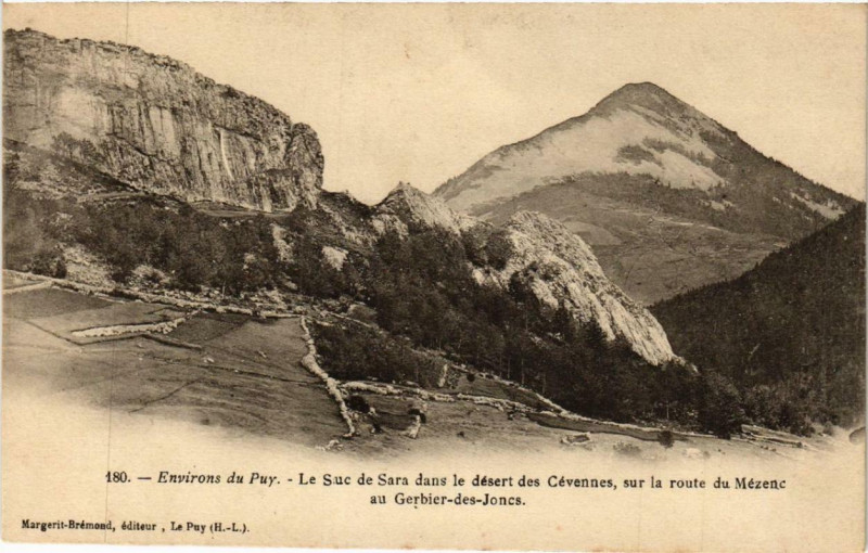 Carte postale ancienne Au Gerbier-des-Joncs Le Suc de Sara dans le desert des Cevennes