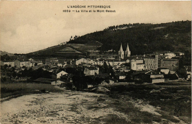 Carte postale ancienne La Ville et le Mont Besset