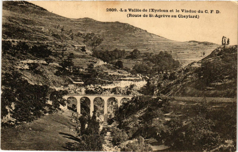 Carte postale ancienne La Vallée de l'Eyrieux et le Viaduc du C. F. D.