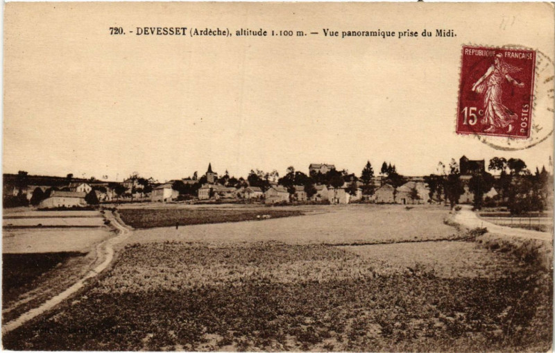 Carte postale ancienne Devesset - Vue Panoramique prise du Midi à Devesset