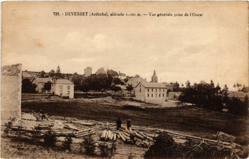 Carte postale ancienne Devesset - Vue générale prise de l'Ouest à Devesset