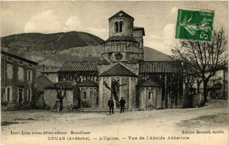 Carte postale ancienne Cruas - L'Eglise - Vue de l'Abside Abbatiale à Cruas