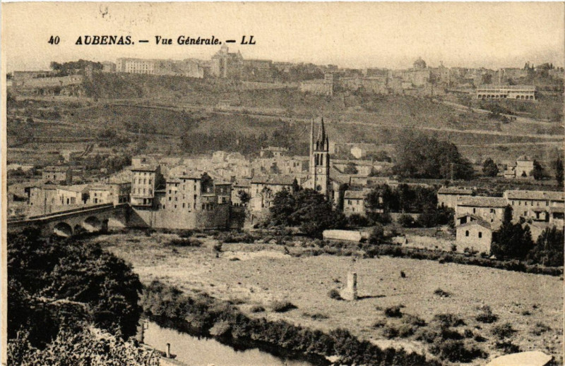 Carte postale ancienne Aubenas - Vue générale à Aubenas