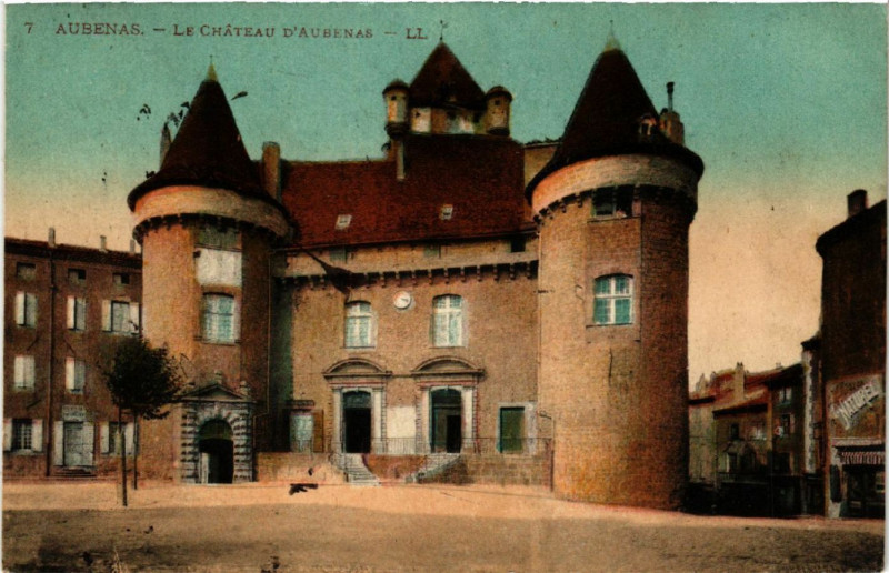Carte postale ancienne Aubenas - Le Chateau d'Aubenas à Aubenas
