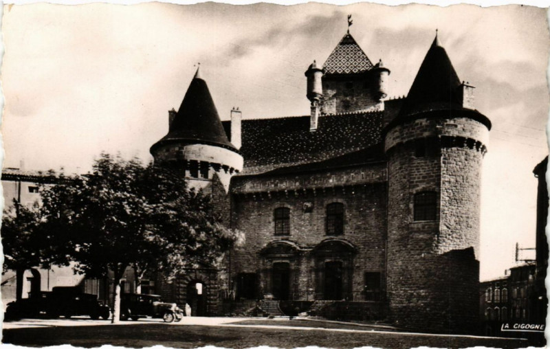 Carte postale ancienne Aubenas - Le Chateau à Aubenas