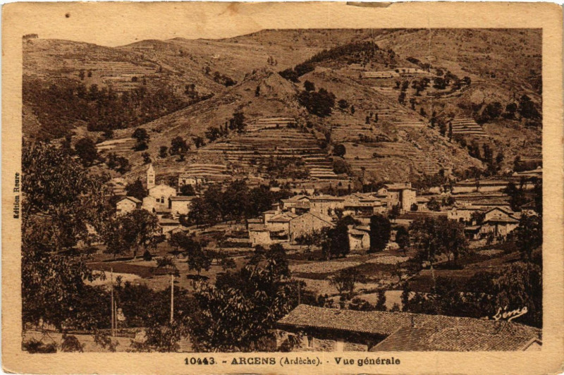 Carte postale ancienne Arcens - Vue générale à Arcens