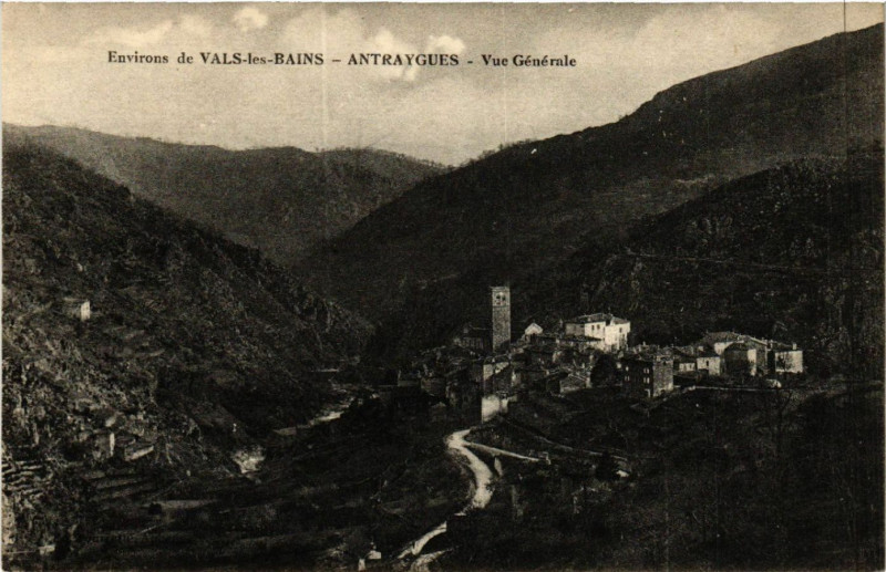 Carte postale ancienne Antraigues-sur-Volane - Vue générale
